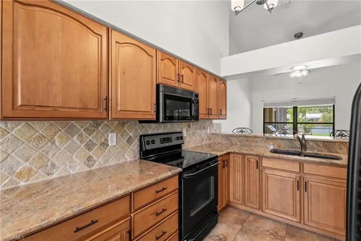 1348  Monarch  CIR, Naples, FL 34116