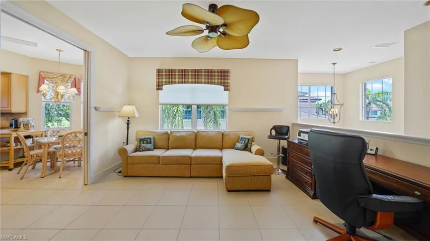 786  Regency Reserve  CIR, Naples, FL 34119