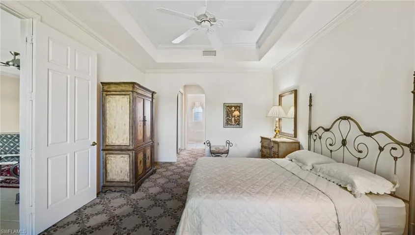 786  Regency Reserve  CIR, Naples, FL 34119