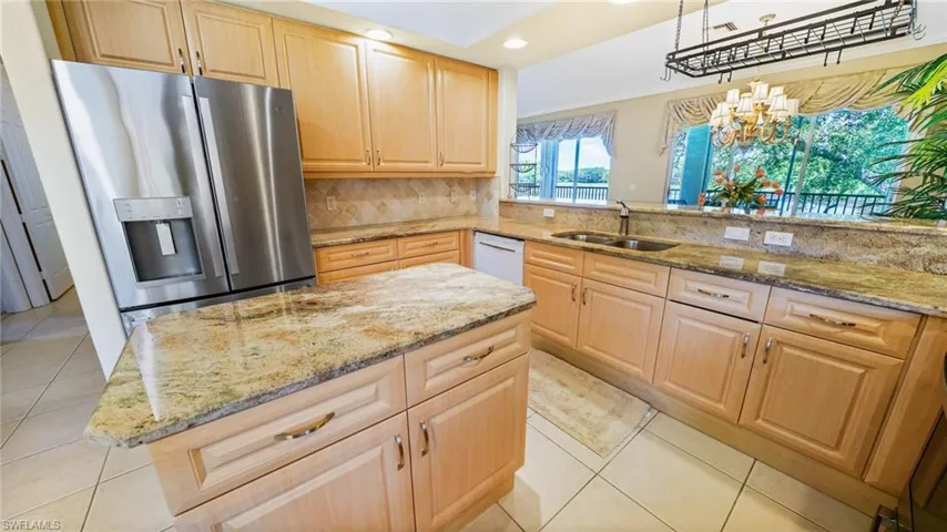 786  Regency Reserve  CIR, Naples, FL 34119