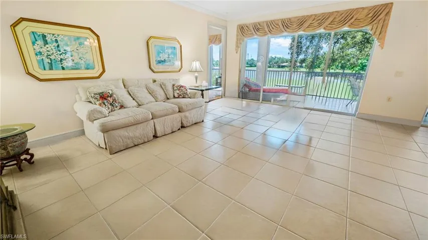 786  Regency Reserve  CIR, Naples, FL 34119