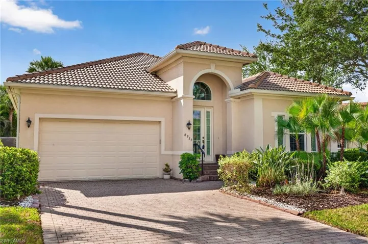 8923 Dartmoor Way, Fort Myers, Florida 33908