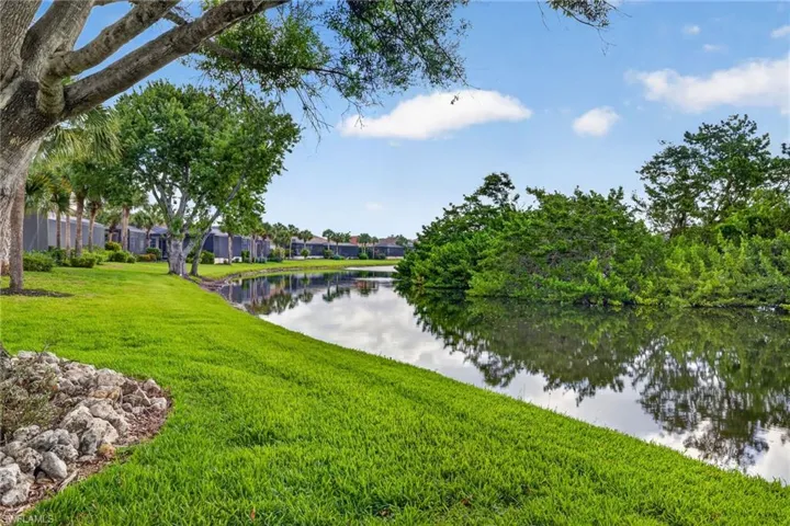8923 Dartmoor Way, Fort Myers, Florida 33908