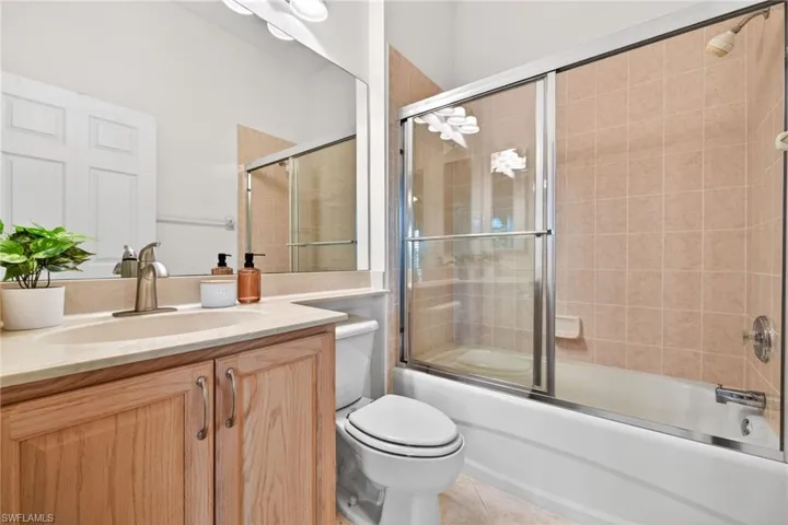 8923 Dartmoor Way, Fort Myers, Florida 33908