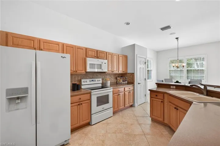 8923 Dartmoor Way, Fort Myers, Florida 33908