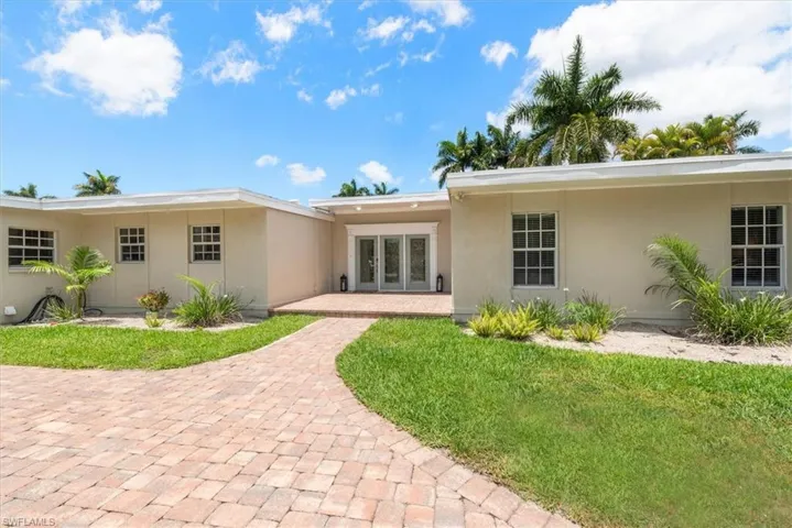 991  Aqua  LN, Fort Myers, FL 33919