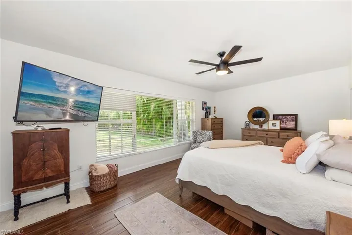 991 Aqua Ln, Fort Myers, Florida 33919