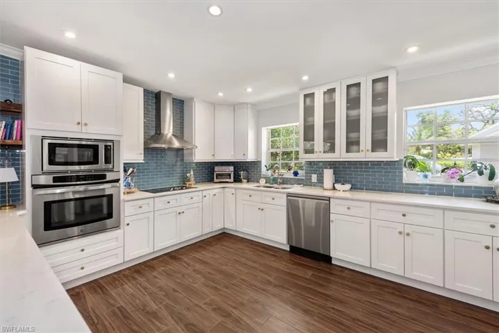 991 Aqua Ln, Fort Myers, Florida 33919