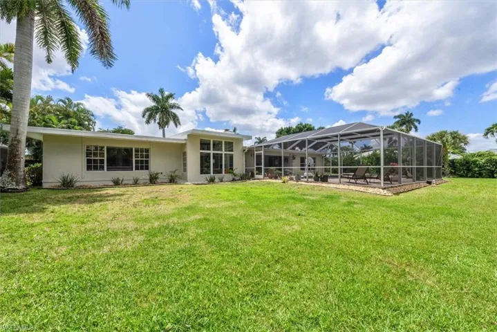 991 Aqua Ln, Fort Myers, Florida 33919