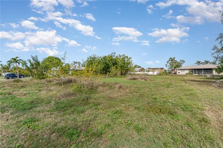 317 SE 32nd Ter