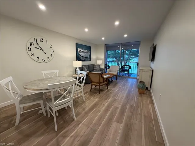 180 Turtle Lake Ct 206, Naples, Florida 34105