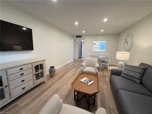 180 Turtle Lake Ct 206, Naples, Florida 34105
