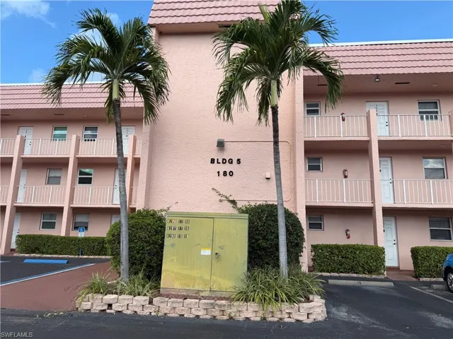 180 Turtle Lake Ct 206, Naples, Florida 34105