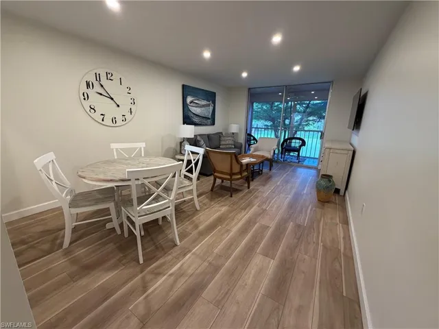 180 Turtle Lake Ct 206, Naples, Florida 34105