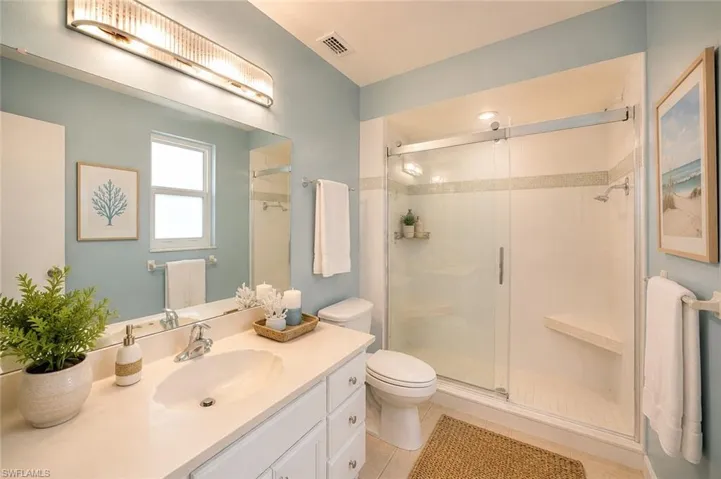 Virtually Staged Owner's Bath