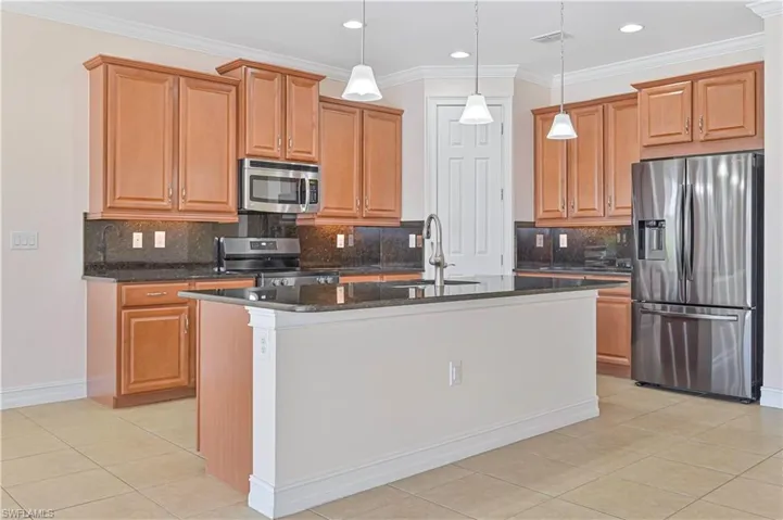 3874  Eldon  ST, Fort Myers, FL 33916