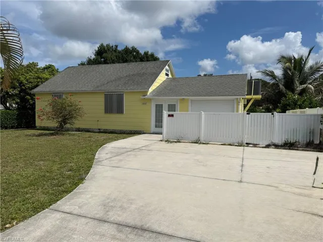 10105 Pennsylvania Ave, Bonita Springs, Florida 34135