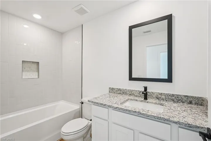 144  Blackstone  DR, Fort Myers, FL 33913