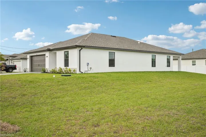 144  Blackstone  DR, Fort Myers, FL 33913