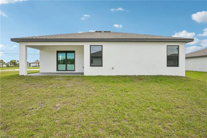 144  Blackstone  DR, Fort Myers, FL 33913