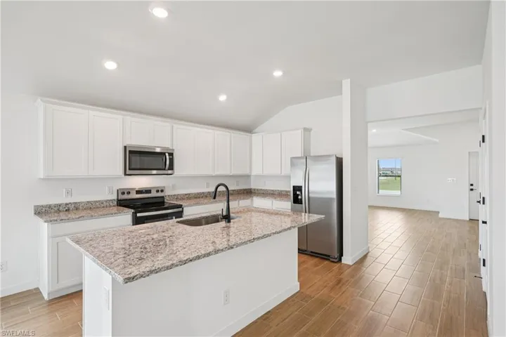 144  Blackstone  DR, Fort Myers, FL 33913