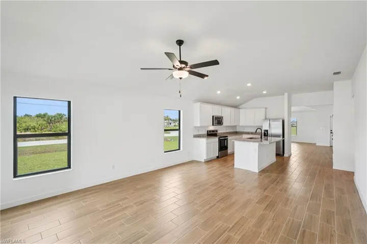 144  Blackstone  DR, Fort Myers, FL 33913