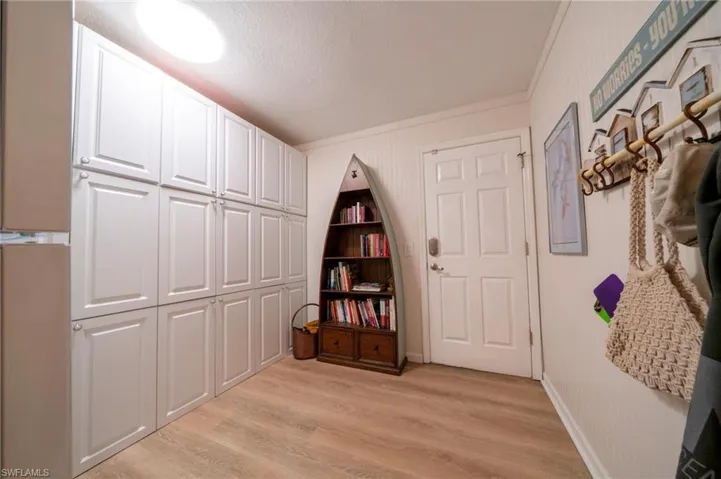 Bonus storage room