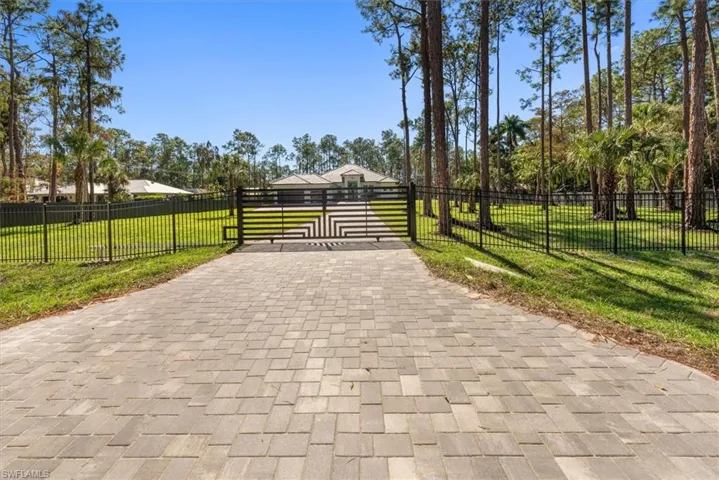 5080 Hickory Wood Dr, Naples, Florida 34119