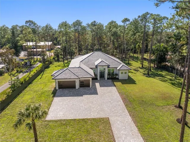 5080 Hickory Wood Dr, Naples, Florida 34119