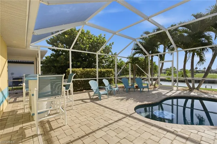 4933 Triton Ct W, Cape Coral, Florida 33904