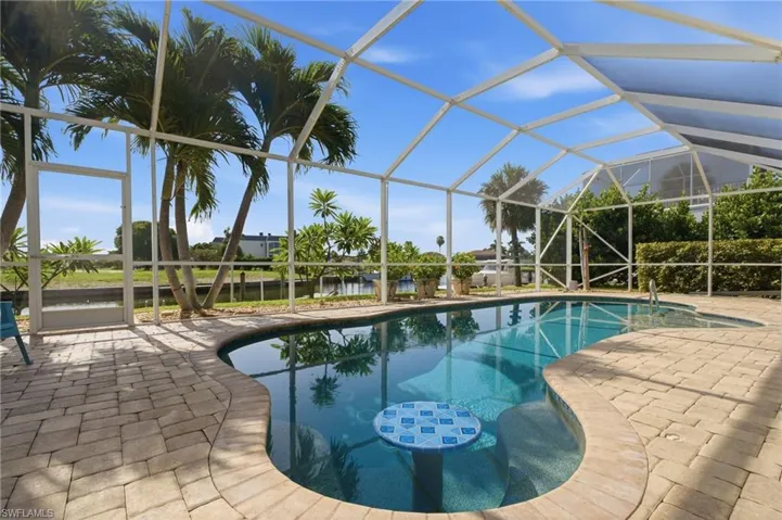 4933 Triton Ct W, Cape Coral, Florida 33904