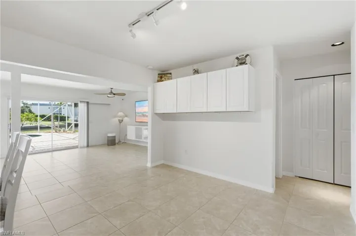 4933 Triton Ct W, Cape Coral, Florida 33904