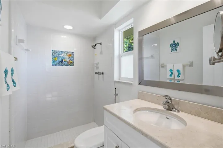4933 Triton Ct W, Cape Coral, Florida 33904