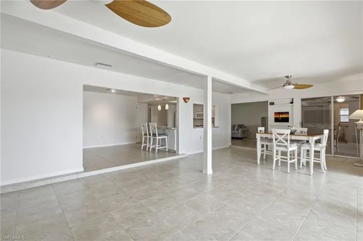 4933 Triton Ct W, Cape Coral, Florida 33904