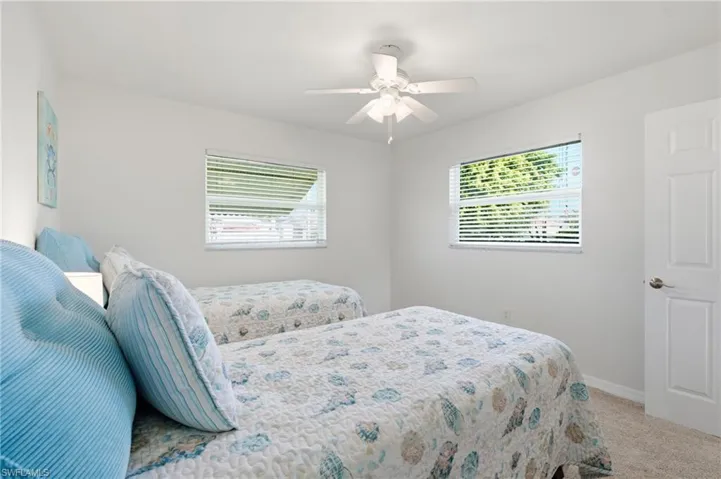 4933 Triton Ct W, Cape Coral, Florida 33904
