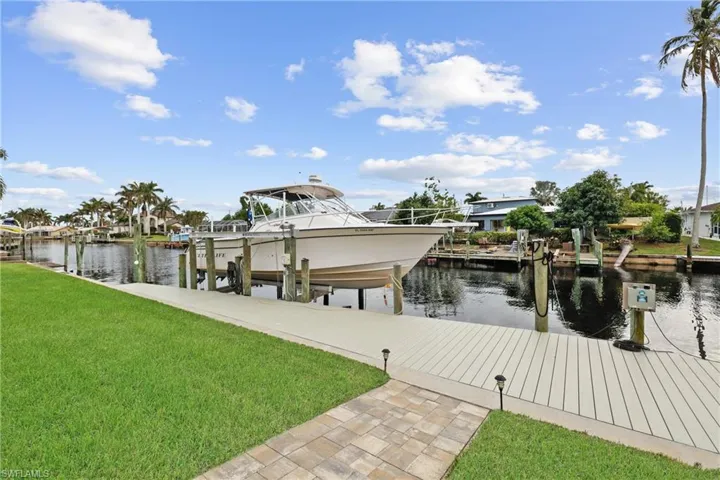 Lift and dock