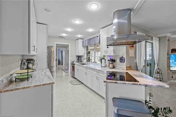 Look at those amazing Terrazzi Floors