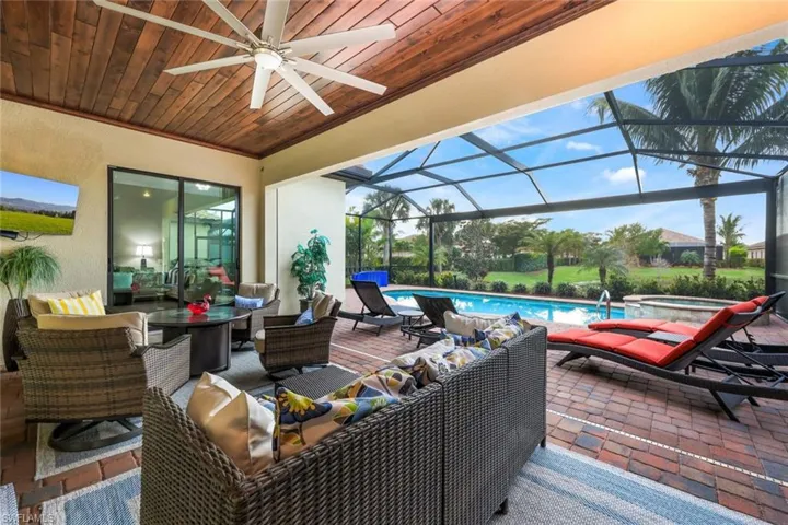 28152  Foxrock  CT, Bonita Springs, FL 34135