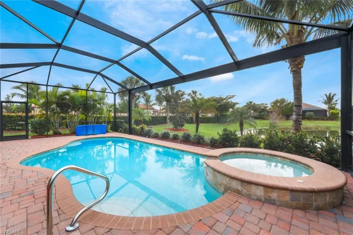 28152  Foxrock  CT, Bonita Springs, FL 34135