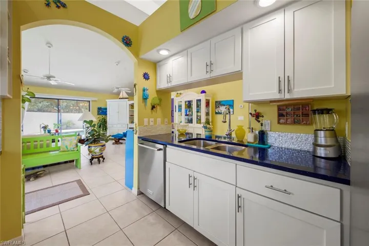 5470  Harbour Castle  DR, Fort Myers, FL 33907