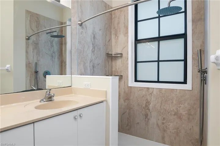 15186 Summit Place Cir, Naples, Florida 34119