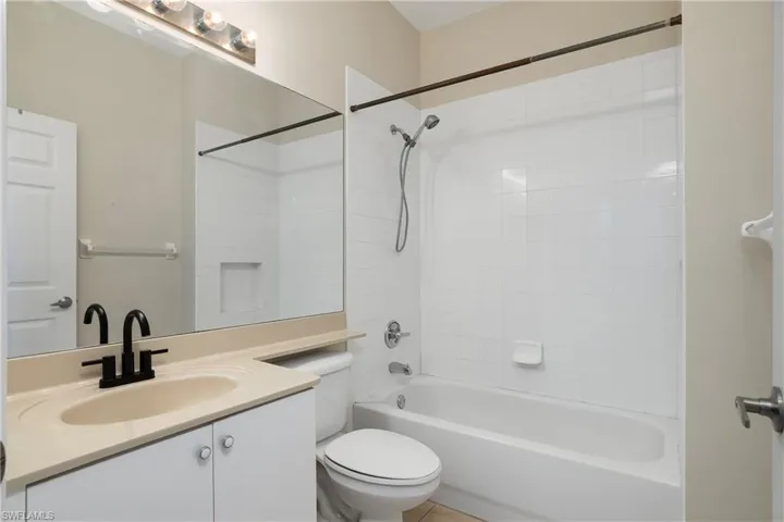 15186 Summit Place Cir, Naples, Florida 34119