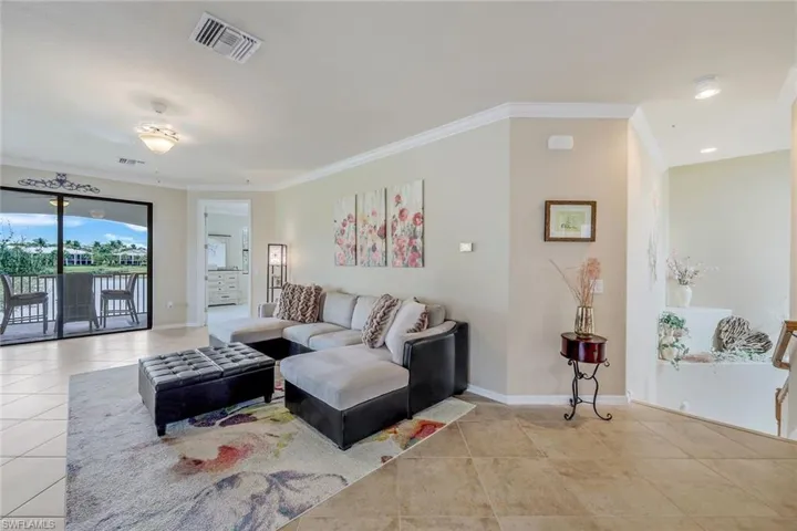 3153 Aviamar Cir # 201, Naples Fl 34114