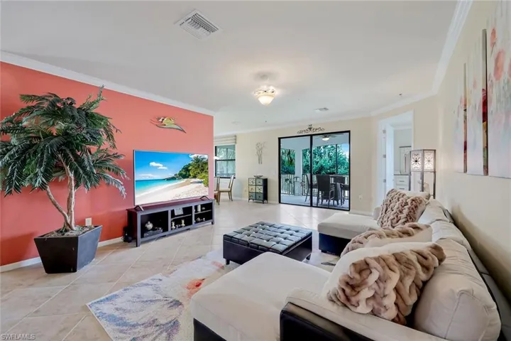 3153 Aviamar Cir # 201, Naples Fl 34114