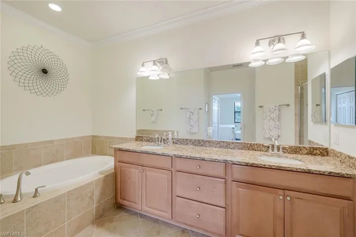 3153 Aviamar Cir # 201, Naples Fl 34114