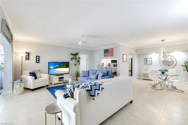 Living room & Dining room