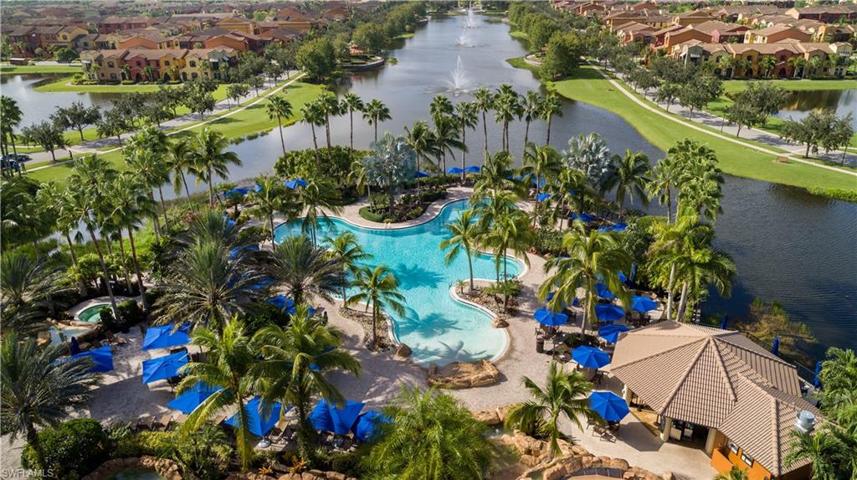 Main Resort style Pool and main lake with 4 fountains