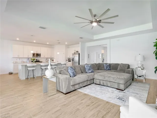 18278  Ridgeline  DR, Estero, FL 33928