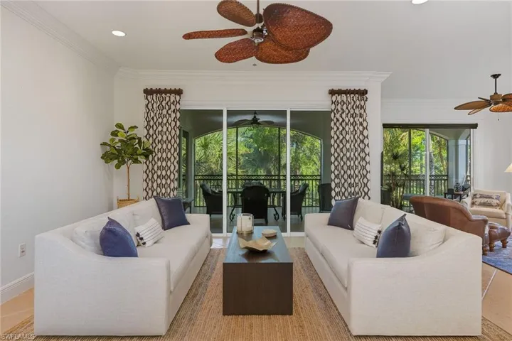 9110  Cascada  WAY, Naples, FL 34114
