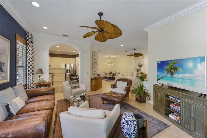 9110  Cascada  WAY, Naples, FL 34114